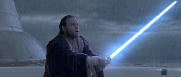 Obi-Wan Kenobi faces an enemy in the rain in Star Wars: Episode II - Attack of the Clones